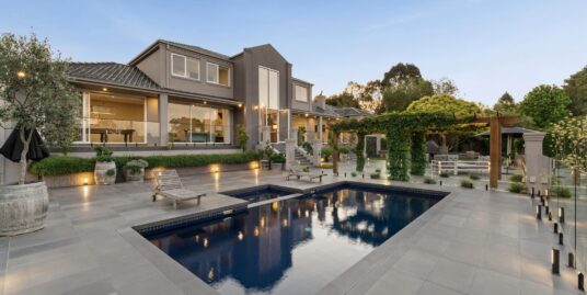 10 Oxford Close, Templestowe Vic 3106